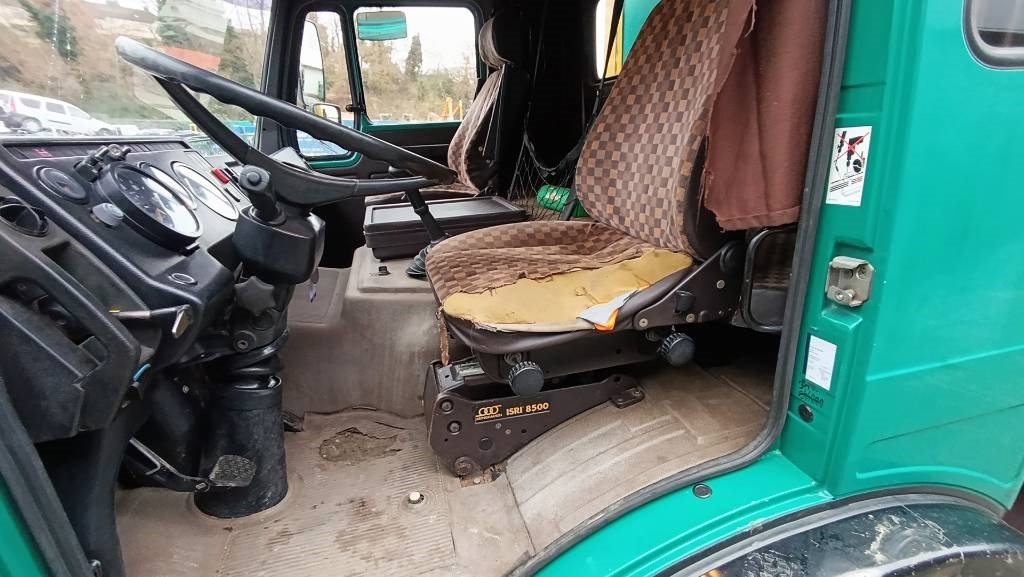 Mercedes-Benz SK 1628, Pritsche, Plane, Alubordwände 3-seitig - Camion à rideaux coulissants: photos 4 Mercedes-Benz SK 1628, Pritsche, Plane, Alubordwände 3-seitig - Camion à rideaux coulissants: photos 4