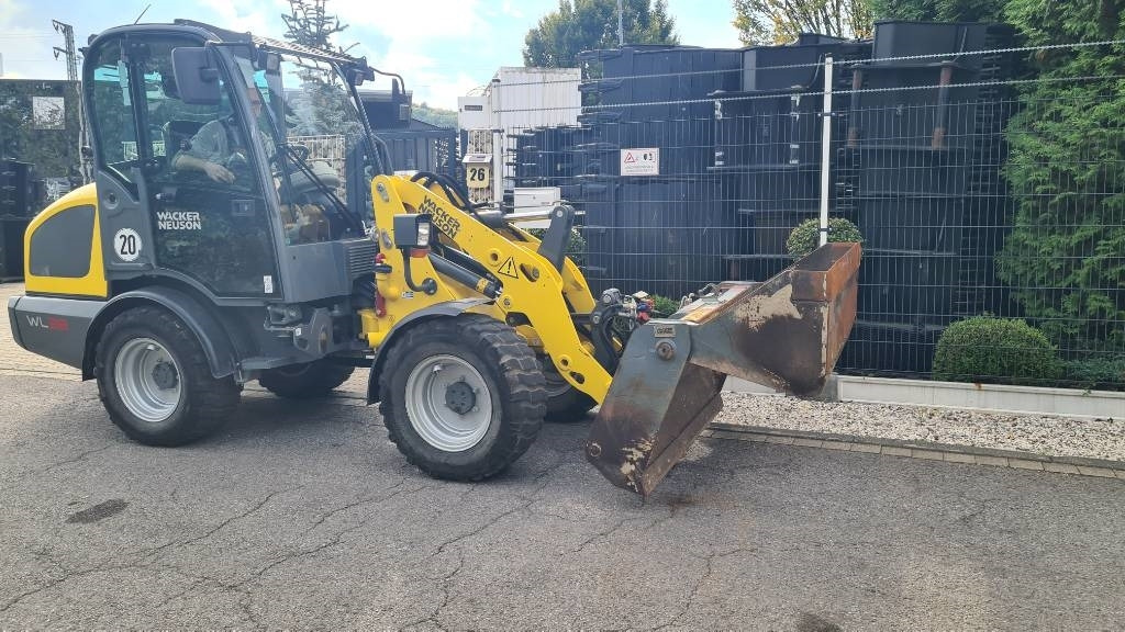 Wacker Neuson WL 38, 3. Steuerkreis Zusatzhydraulik, Radlader - Chargeuse sur pneus: photos 1 Wacker Neuson WL 38, 3. Steuerkreis Zusatzhydraulik, Radlader - Chargeuse sur pneus: photos 1