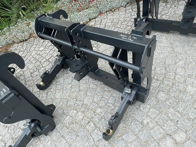 Big Adapter Kramer / Claas Scorpion auf 3 Punkt Aufnahme - Accessoire: photos 1 Big Adapter Kramer / Claas Scorpion auf 3 Punkt Aufnahme - Accessoire: photos 1