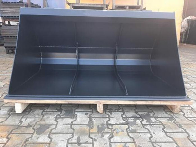 Big Leichtgutschaufel 180 cm mit Mittelsteg passend zu Manitou Aufnahme - Accessoire: photos 1 Big Leichtgutschaufel 180 cm mit Mittelsteg passend zu Manitou Aufnahme - Accessoire: photos 1