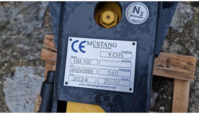 Mustang HM100 Hydraulikhammer - Marteau hydraulique: photos 5 Mustang HM100 Hydraulikhammer - Marteau hydraulique: photos 5