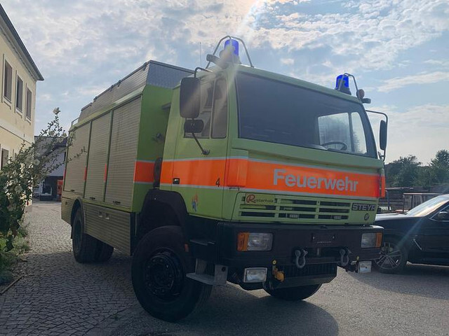 Steyr 15S31 4x4 Feuerwehrfahrzeug - Camion de pompier: photos 4 Steyr 15S31 4x4 Feuerwehrfahrzeug - Camion de pompier: photos 4