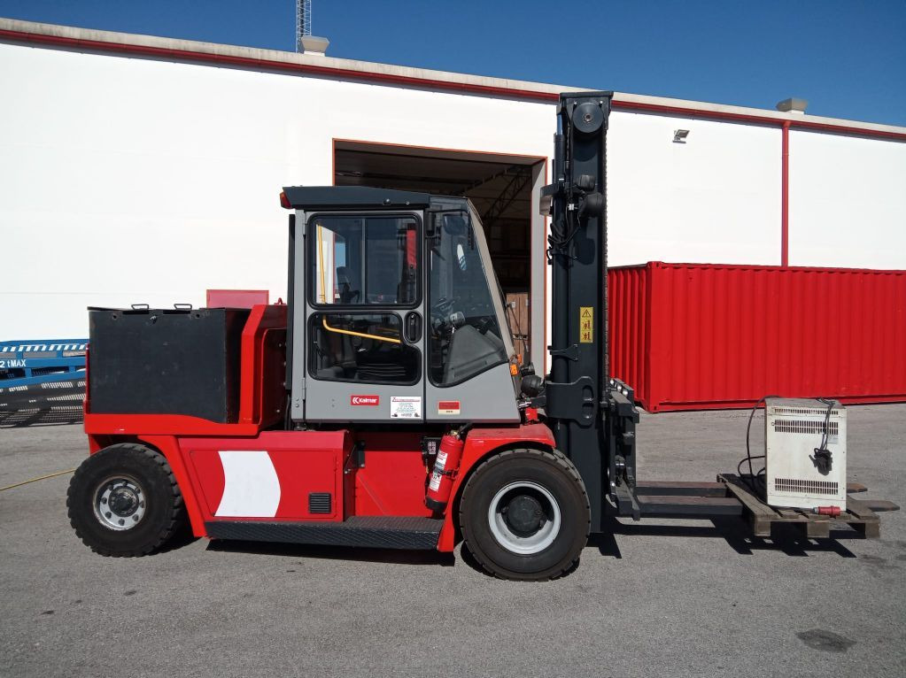 Kalmar ECE80-9 - Chariot élévateur électrique: photos 1 Kalmar ECE80-9 - Chariot élévateur électrique: photos 1