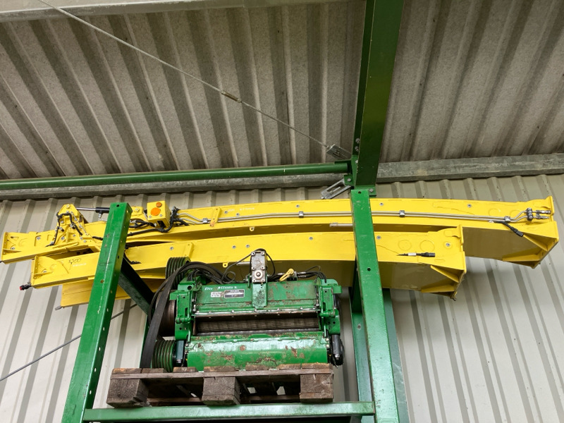 John Deere 8600 mit Kemper 460 StalkBuster und 639 PickUp - Matériel de récolte: photos 3 John Deere 8600 mit Kemper 460 StalkBuster und 639 PickUp - Matériel de récolte: photos 3