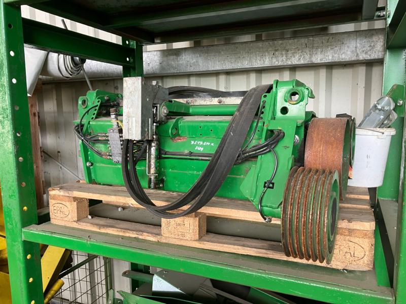 John Deere 8600 mit Kemper 460 StalkBuster und 639 PickUp - Matériel de récolte: photos 4 John Deere 8600 mit Kemper 460 StalkBuster und 639 PickUp - Matériel de récolte: photos 4