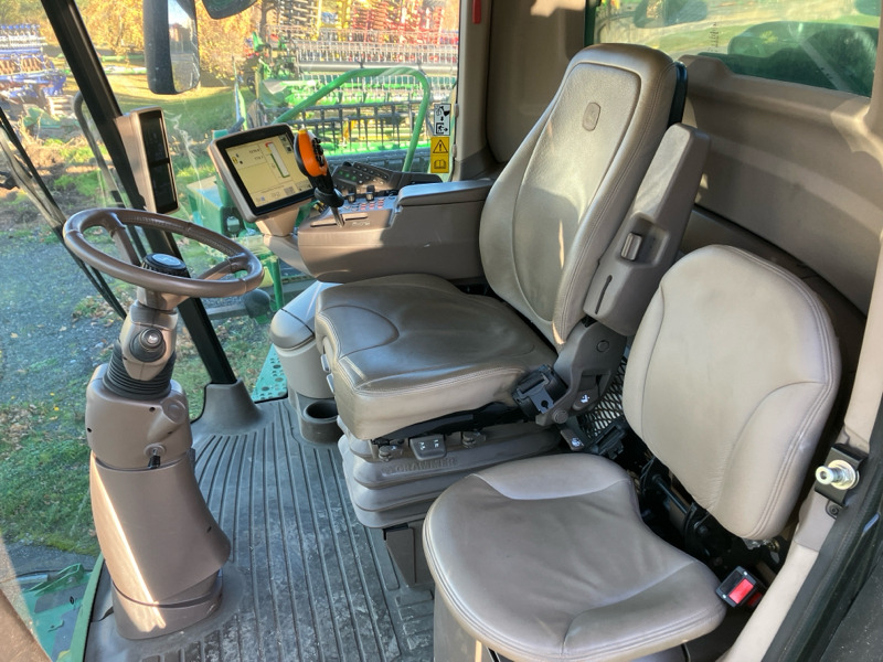 Moissonneuse-batteuse John Deere T670i mit 630X Schneidwerk: photos 13 Moissonneuse-batteuse John Deere T670i mit 630X Schneidwerk: photos 13