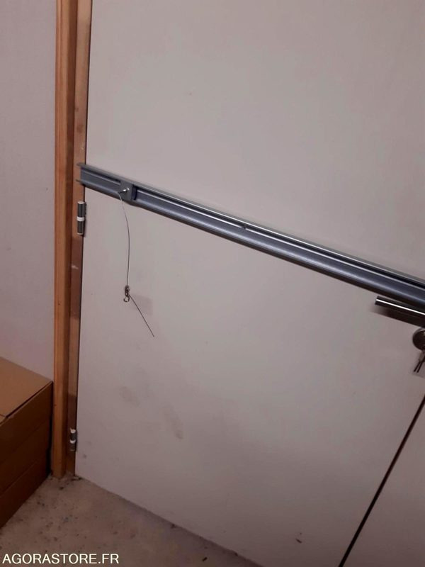 1 LOT DE 40 A 50 RAILS ALU AVEC MOUSQUETONS ETAT NEUF - Outil/ Équipement: photos 3 1 LOT DE 40 A 50 RAILS ALU AVEC MOUSQUETONS ETAT NEUF - Outil/ Équipement: photos 3