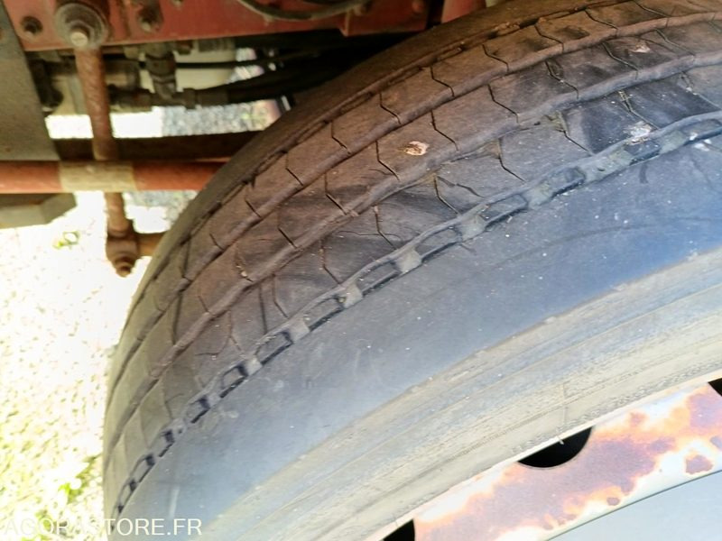 2429-XW-17 Iveco ML 120E - Fourgon utilitaire: photos 5 2429-XW-17 Iveco ML 120E - Fourgon utilitaire: photos 5