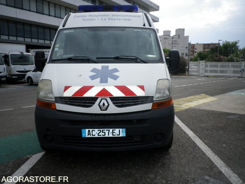 AMBULANCE RENAULT MASTER DCI 150 - 223730kms - 2009 - Fourgon utilitaire: photos 1 AMBULANCE RENAULT MASTER DCI 150 - 223730kms - 2009 - Fourgon utilitaire: photos 1