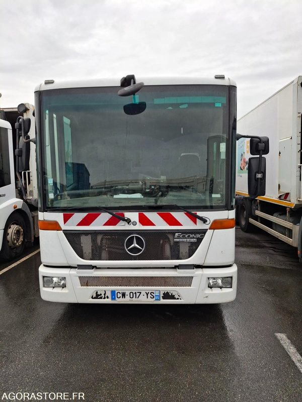 BOM Mercedes Econic 256043 kms 2013 - Benne à ordures ménagères: photos 2 BOM Mercedes Econic 256043 kms 2013 - Benne à ordures ménagères: photos 2