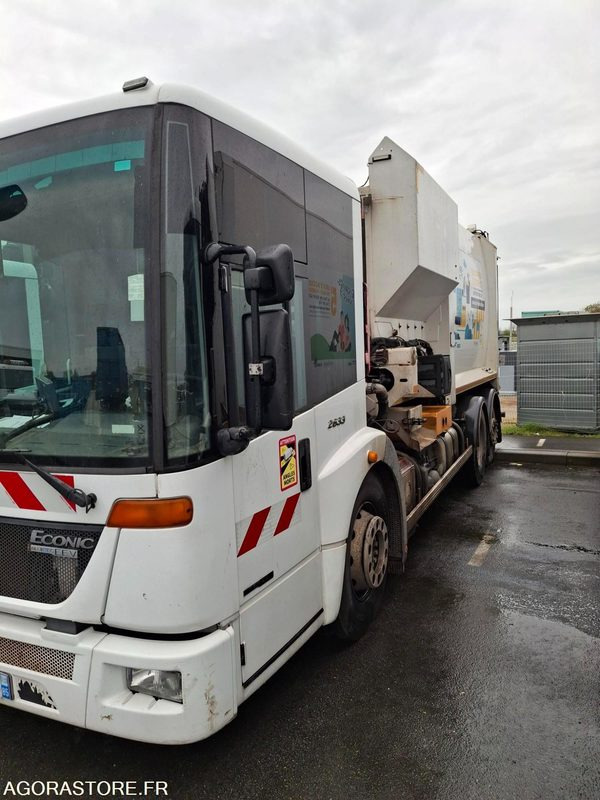 BOM Mercedes Econic 256043 kms 2013 - Benne à ordures ménagères: photos 5 BOM Mercedes Econic 256043 kms 2013 - Benne à ordures ménagères: photos 5