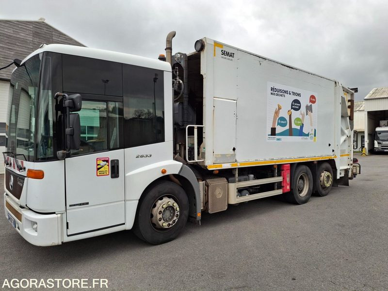 BOM Mercedes Econic 292045 kms 2013 - Benne à ordures ménagères: photos 3 BOM Mercedes Econic 292045 kms 2013 - Benne à ordures ménagères: photos 3