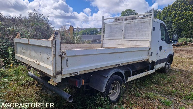 Benne IVECO - Véhicule utilitaire benne: photos 2 Benne IVECO - Véhicule utilitaire benne: photos 2