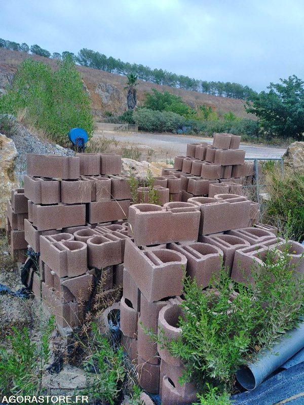 Blocs BETOCONCEPT Betoplus - Outil/ Équipement: photos 2 Blocs BETOCONCEPT Betoplus - Outil/ Équipement: photos 2