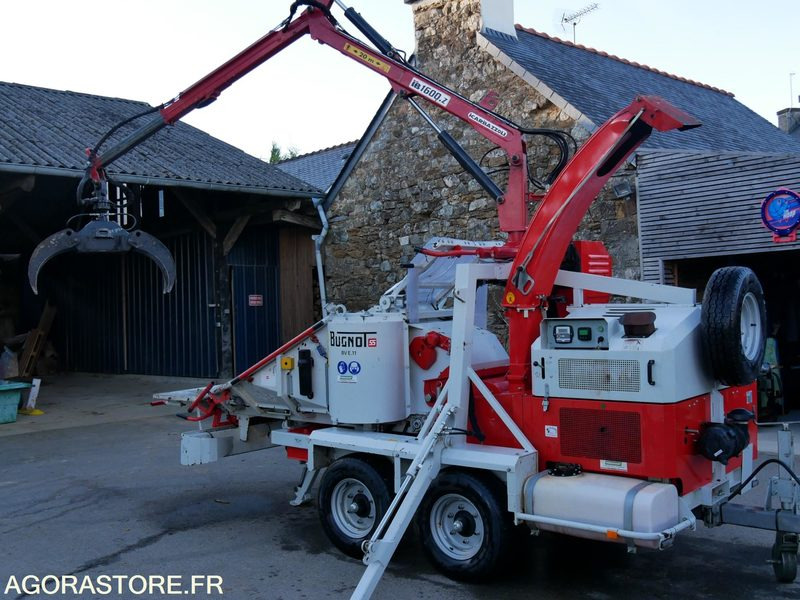 Broyeur Multi végétaux avec grue radiocommandée BUGNOT BVE11 - Matériel de jardinage: photos 4 Broyeur Multi végétaux avec grue radiocommandée BUGNOT BVE11 - Matériel de jardinage: photos 4