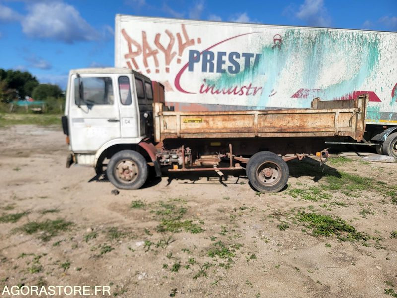 CAMION-BENNE-RENAULT-JK75-1986/181289 KM - Camion benne: photos 2 CAMION-BENNE-RENAULT-JK75-1986/181289 KM - Camion benne: photos 2