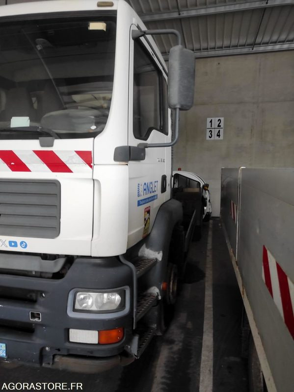 CAMION MAN TGA 18.30 - Camion ampliroll: photos 3 CAMION MAN TGA 18.30 - Camion ampliroll: photos 3