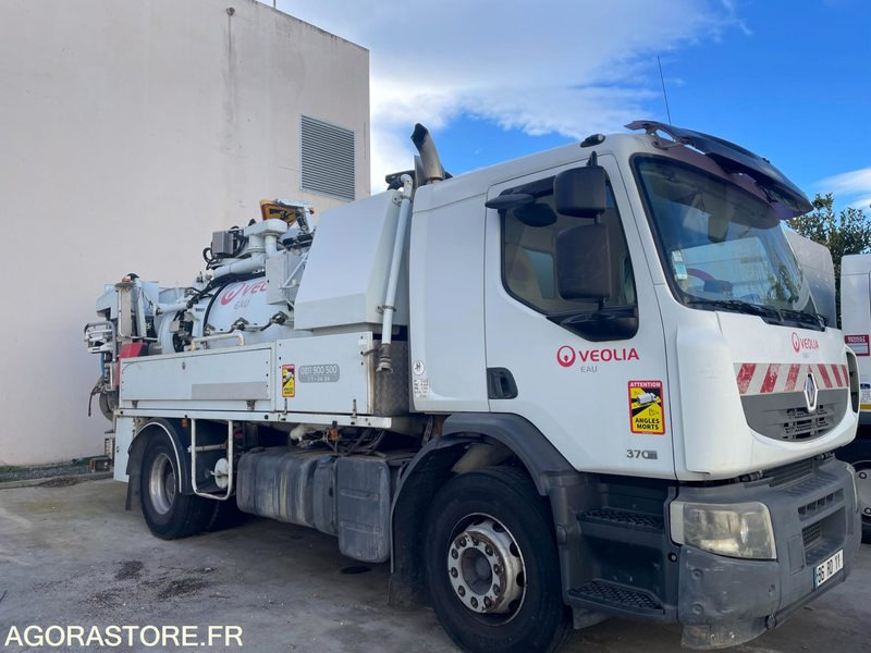 CAMION RENAULT19 HYDROCURER HUWER - 2018 / 341 258 KM - Camion hydrocureur: photos 1 CAMION RENAULT19 HYDROCURER HUWER - 2018 / 341 258 KM - Camion hydrocureur: photos 1