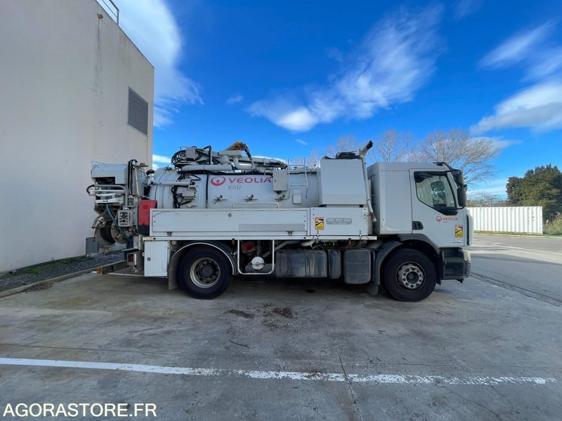 CAMION RENAULT19 HYDROCURER HUWER - 2018 / 341 258 KM - Camion hydrocureur: photos 2 CAMION RENAULT19 HYDROCURER HUWER - 2018 / 341 258 KM - Camion hydrocureur: photos 2