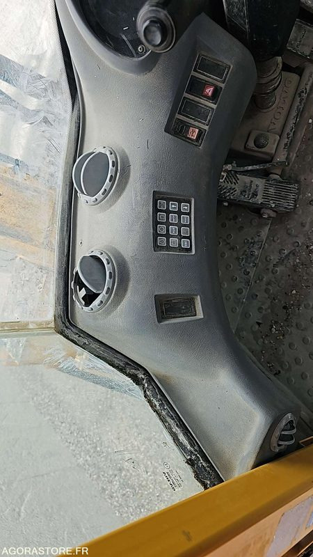 Chargeuse CHARGEUR SUR PNEUS VOLVO L50D - 2003 / 4066 HEURES: photos 9