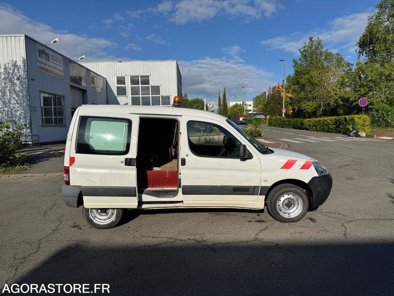 CITROËN BERLINGO - 2010 - 211 000 KM - Fourgonnette: photos 5 CITROËN BERLINGO - 2010 - 211 000 KM - Fourgonnette: photos 5