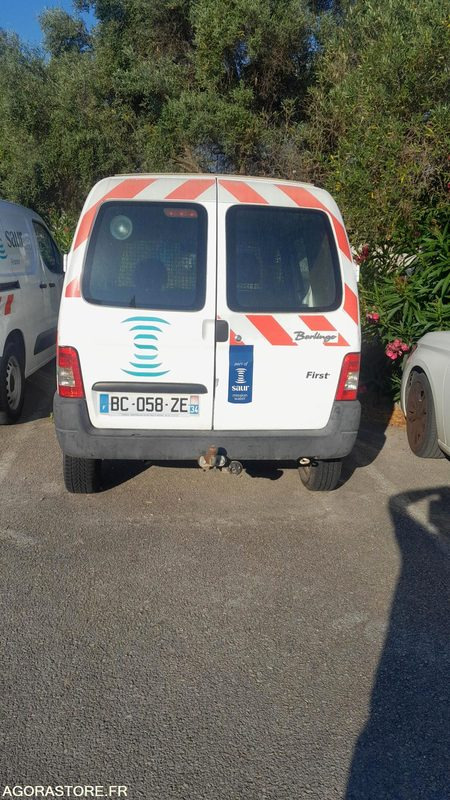 CITROEN BERLINGO BC058ZE // 2010 NON ROULANT // ETAT INCONNU - Fourgonnette: photos 3 CITROEN BERLINGO BC058ZE // 2010 NON ROULANT // ETAT INCONNU - Fourgonnette: photos 3