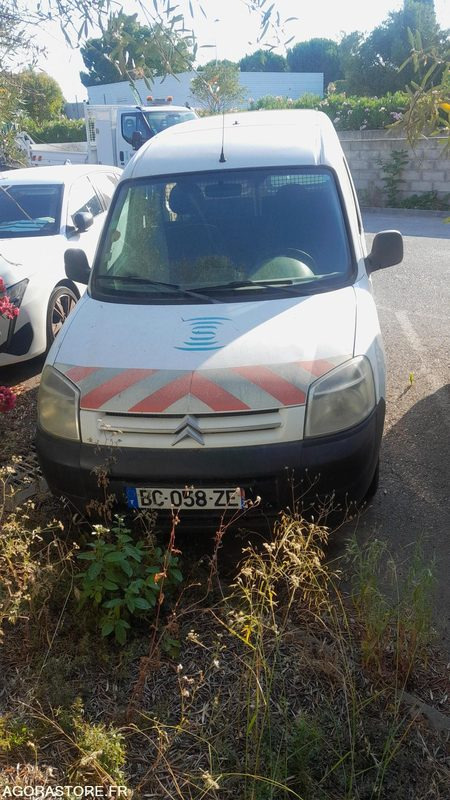 CITROEN BERLINGO BC058ZE // 2010 NON ROULANT // ETAT INCONNU - Fourgonnette: photos 1 CITROEN BERLINGO BC058ZE // 2010 NON ROULANT // ETAT INCONNU - Fourgonnette: photos 1