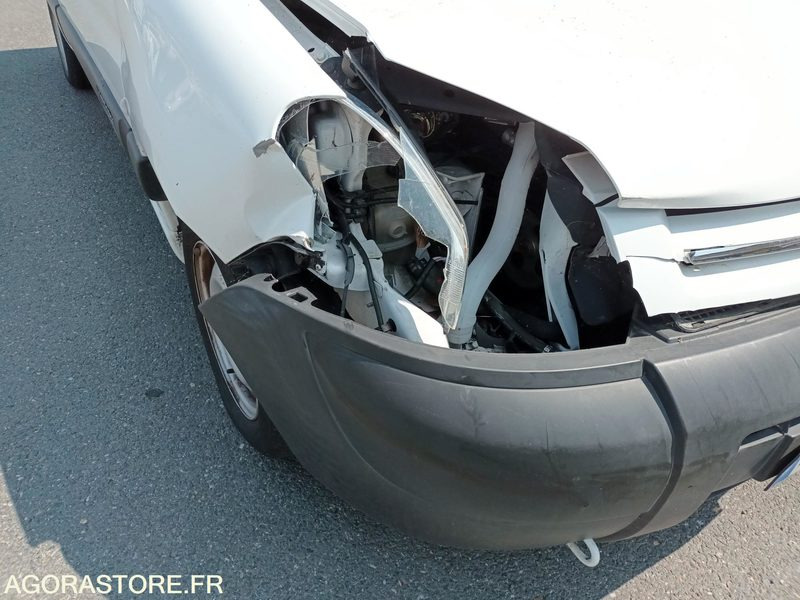 CITROEN Berlingo - 423 CMQ 78 - Fourgonnette: photos 5 CITROEN Berlingo - 423 CMQ 78 - Fourgonnette: photos 5