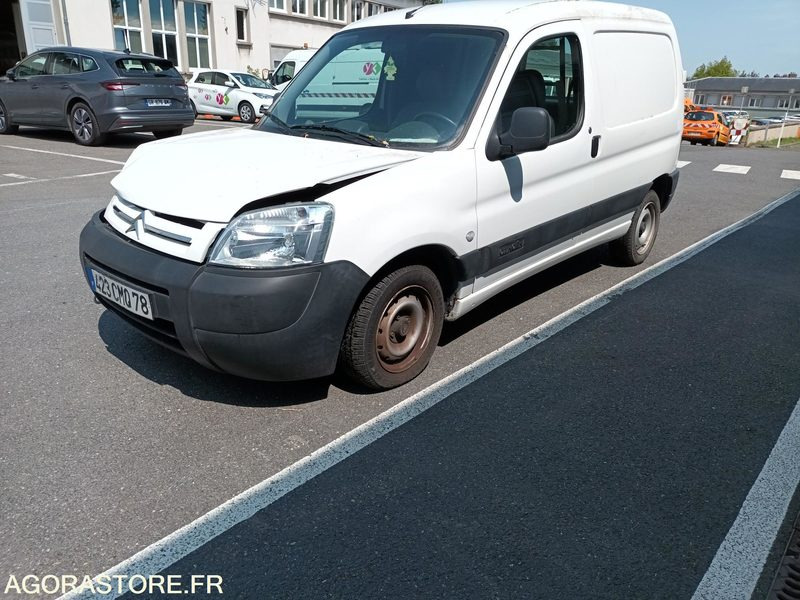 CITROEN Berlingo - 423 CMQ 78 - Fourgonnette: photos 2 CITROEN Berlingo - 423 CMQ 78 - Fourgonnette: photos 2