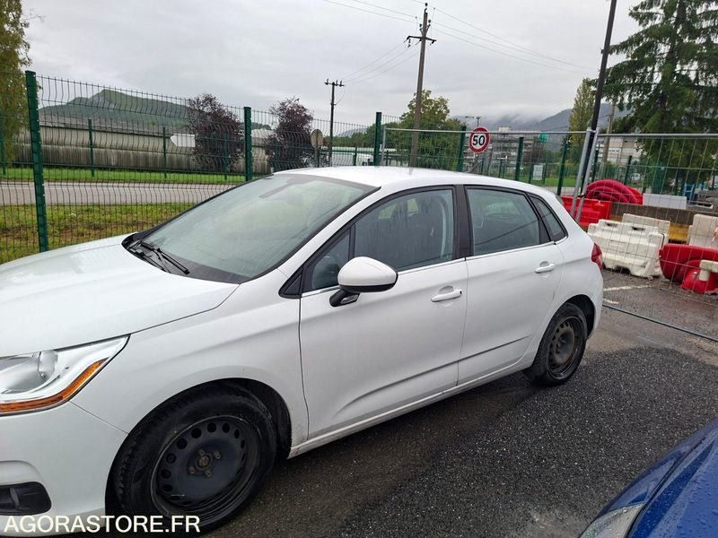 CITROEN C4 Entreprise VU 5p Berline HD- 2014 - 216471 KM - P0403314 - Voiture: photos 4 CITROEN C4 Entreprise VU 5p Berline HD- 2014 - 216471 KM - P0403314 - Voiture: photos 4