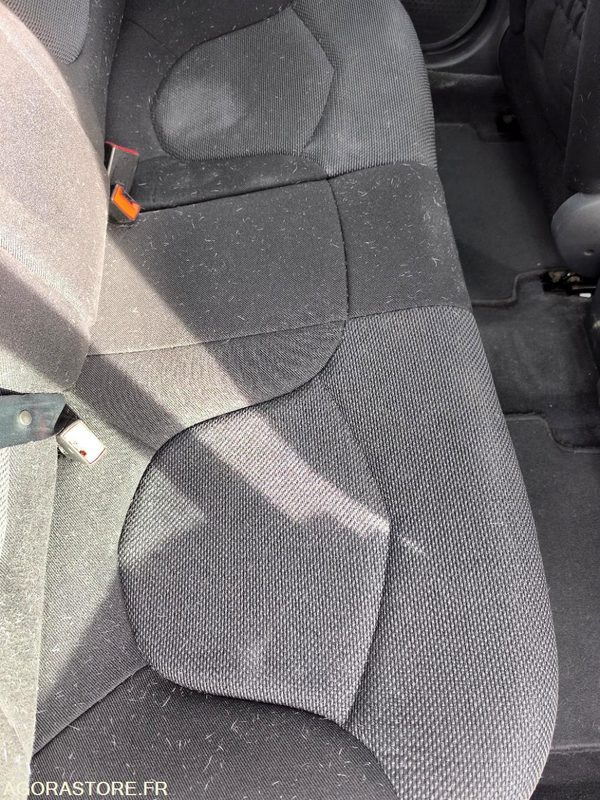 Voiture CITROEN C5 1.6 HDI 110 PACK AMBIANCE 180100KMS: photos 17 Voiture CITROEN C5 1.6 HDI 110 PACK AMBIANCE 180100KMS: photos 17