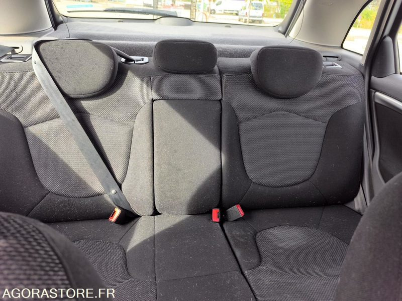 Voiture CITROEN C5 1.6 HDI 110 PACK AMBIANCE 180100KMS: photos 18 Voiture CITROEN C5 1.6 HDI 110 PACK AMBIANCE 180100KMS: photos 18