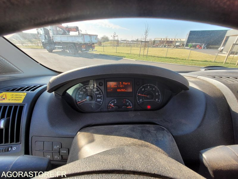 CITROEN JUMPER HDI 110 FAP BUSINESS - Fourgon utilitaire: photos 5 CITROEN JUMPER HDI 110 FAP BUSINESS - Fourgon utilitaire: photos 5