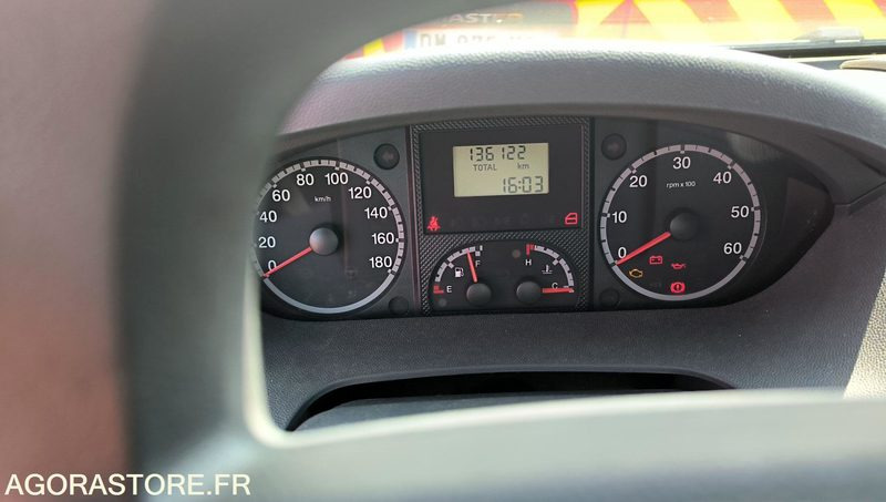 CITROËN JUMPER III 2,HDI 100CV - 2009 - 136122kms - Fourgon utilitaire: photos 5 CITROËN JUMPER III 2,HDI 100CV - 2009 - 136122kms - Fourgon utilitaire: photos 5