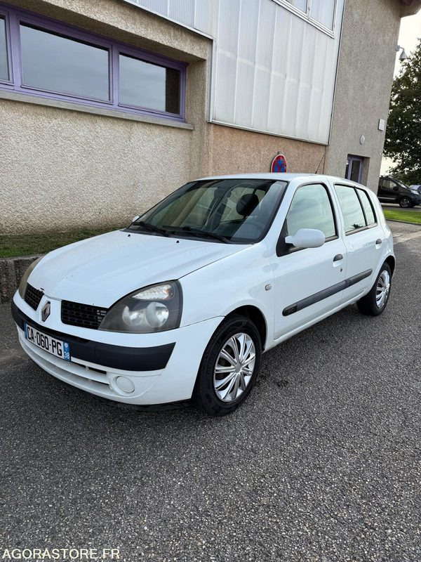 CLIO II 1.5L DCI 65CH CLIM - Voiture: photos 1 CLIO II 1.5L DCI 65CH CLIM - Voiture: photos 1