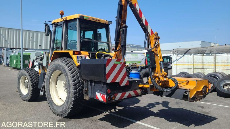 CN 071 QD - RENAULT TEMIS 610X - 2004 - H3922EA3921365 - Tracteur agricole: photos 3 CN 071 QD - RENAULT TEMIS 610X - 2004 - H3922EA3921365 - Tracteur agricole: photos 3