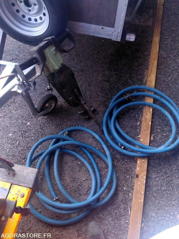 COMPRESSEUR ATLAS COPCO XA S35 - Compresseur d'air: photos 5 COMPRESSEUR ATLAS COPCO XA S35 - Compresseur d'air: photos 5