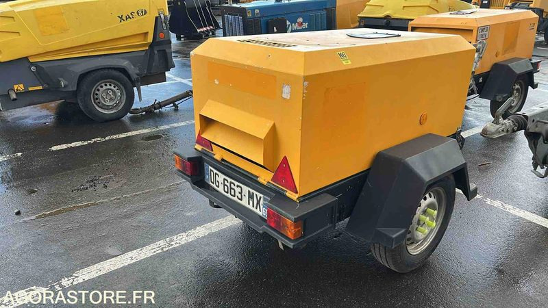 COMPRESSEUR INGERSOLL RAND 720 - 2014 - 701H (COM23D10960) - Compresseur d'air: photos 3 COMPRESSEUR INGERSOLL RAND 720 - 2014 - 701H (COM23D10960) - Compresseur d'air: photos 3