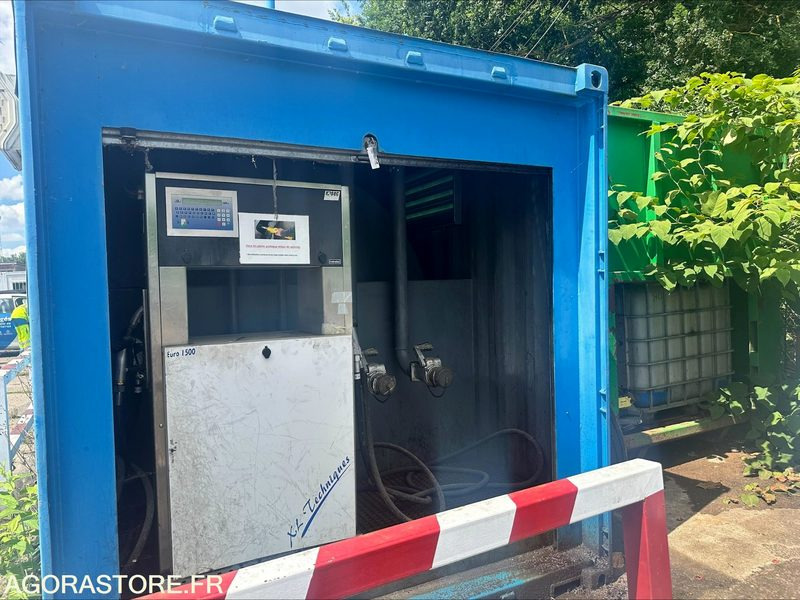 CONTAINER AVEC CUVE DE 40 000L & SYSTEME DE DISTRIBUTION CARBURANT - 2015 - Outil/ Équipement: photos 2 CONTAINER AVEC CUVE DE 40 000L & SYSTEME DE DISTRIBUTION CARBURANT - 2015 - Outil/ Équipement: photos 2