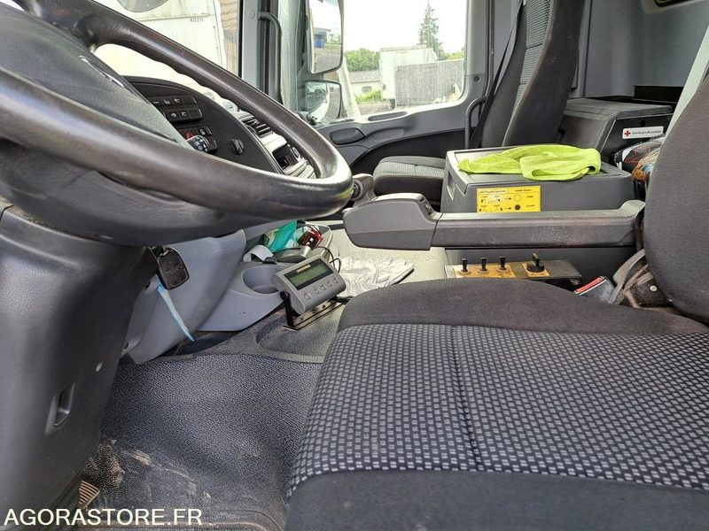 CAMION 6X2 AMPLIROLL-MERCEDES ACTROS - 2013 - 385 389KMS - Camion: photos 2 CAMION 6X2 AMPLIROLL-MERCEDES ACTROS - 2013 - 385 389KMS - Camion: photos 2