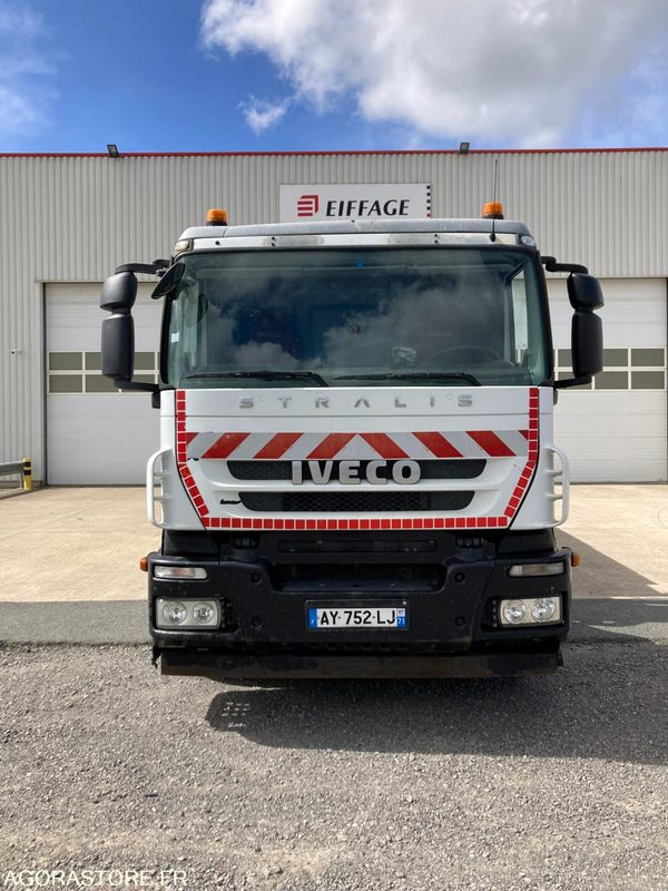 CAMION PLATEAU 6x2 IVECO STRALIS 260S31 + GRUE PK15500 - Année 2008 - 483 000 km - Camion: photos 2 CAMION PLATEAU 6x2 IVECO STRALIS 260S31 + GRUE PK15500 - Année 2008 - 483 000 km - Camion: photos 2