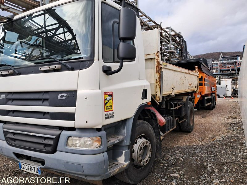 DAF - CF75 - Benne - 2007 / 200521 KM (2892) - Camion: photos 3 DAF - CF75 - Benne - 2007 / 200521 KM (2892) - Camion: photos 3