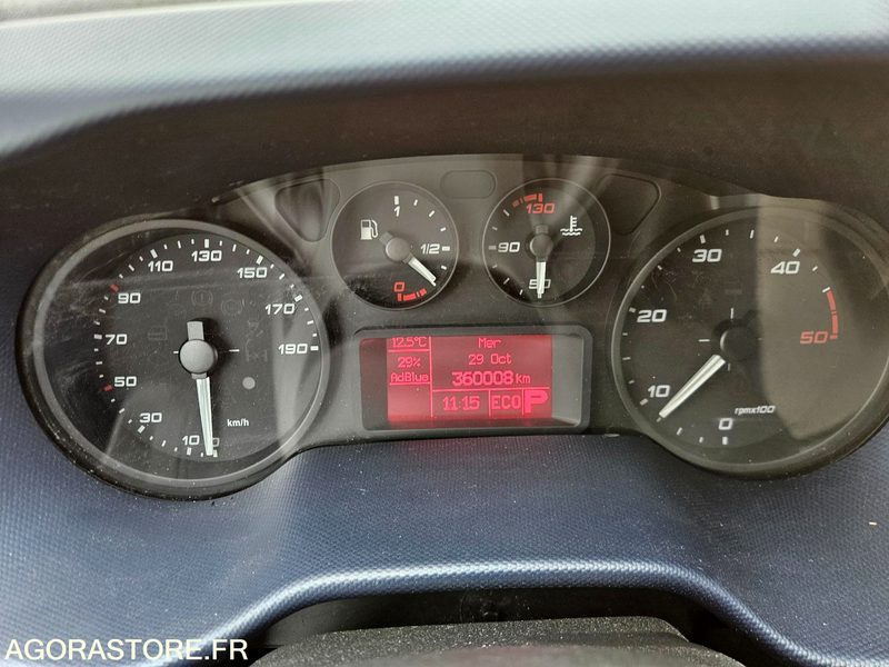 Camion IVECO DAILY 72C21 PORTE VIANDE FRIGORIFIQUE - 2017: photos 6 Camion IVECO DAILY 72C21 PORTE VIANDE FRIGORIFIQUE - 2017: photos 6