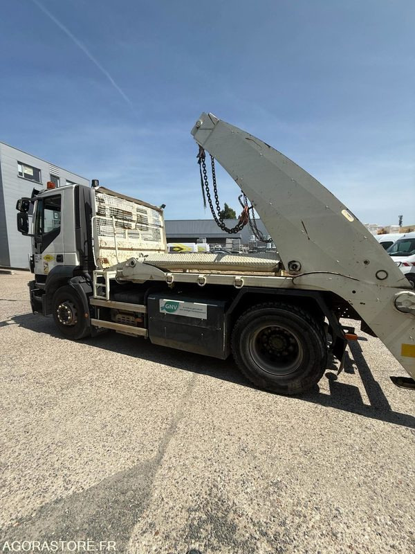 IVECO STRALIS MULTIBENNE 4x2 - 2015 / 60660KM - Camion: photos 3 IVECO STRALIS MULTIBENNE 4x2 - 2015 / 60660KM - Camion: photos 3