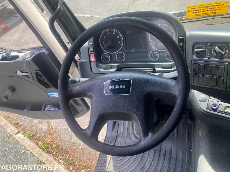 MAN TGM 18.240 / 2008 / 357000KMS - Camion: photos 4 MAN TGM 18.240 / 2008 / 357000KMS - Camion: photos 4