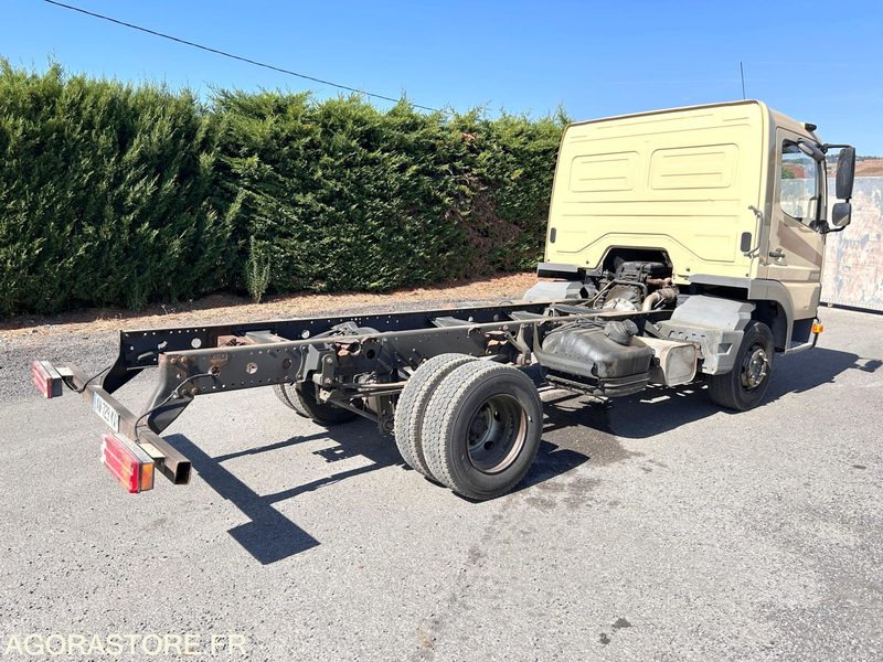 MERCEDES ATEGO 815 CHASSIS CABINE - Camion: photos 3 MERCEDES ATEGO 815 CHASSIS CABINE - Camion: photos 3