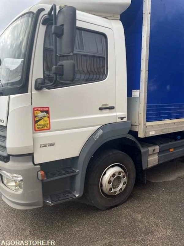 Camion Mercedes Atego 2017 Boite automatique: photos 26