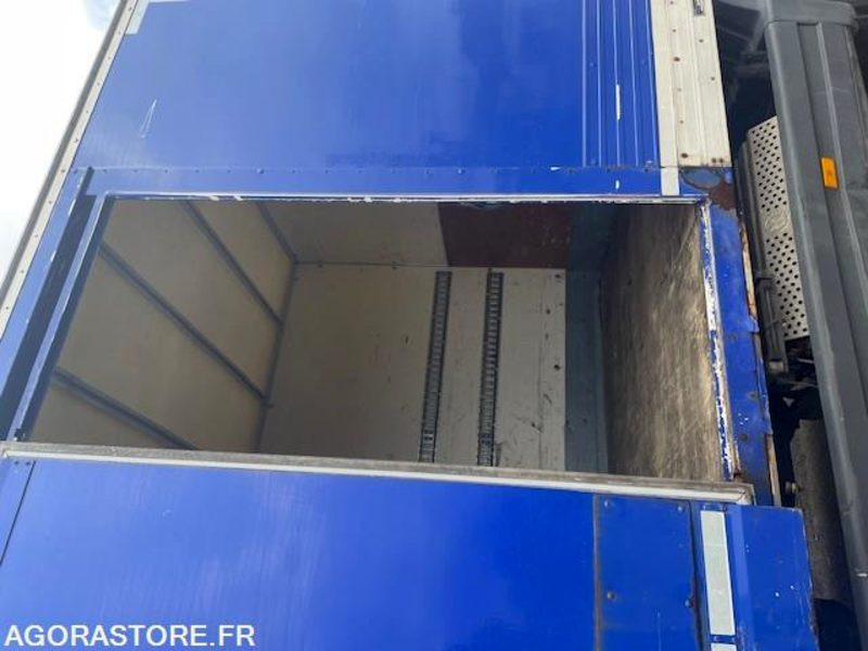 Camion Mercedes Atego 2017 Boite automatique: photos 32