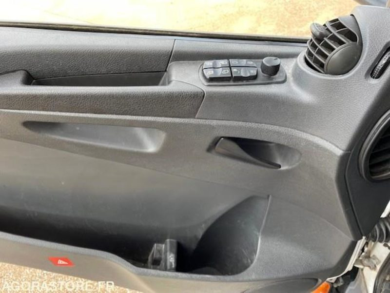Camion Mercedes Atego 2017 Boite automatique: photos 11