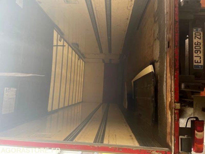 Camion Mercedes Atego 2017 Boite automatique: photos 19